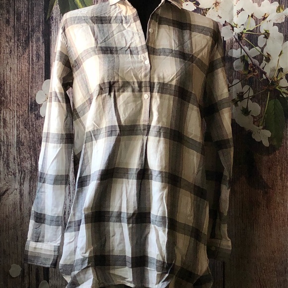 *SOLD!* (Gap) Plaid High Low Button Down Blouse - Picture 2 of 7